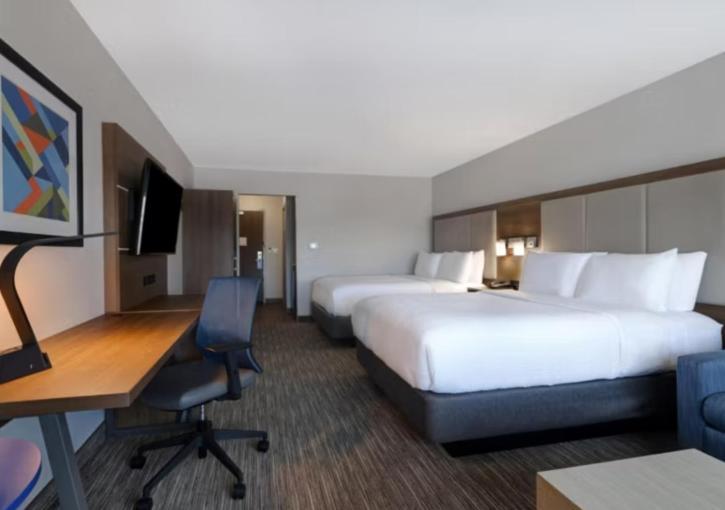Holiday Inn Express & Suites - Detroit - Dearborn By Ihg Exterior foto